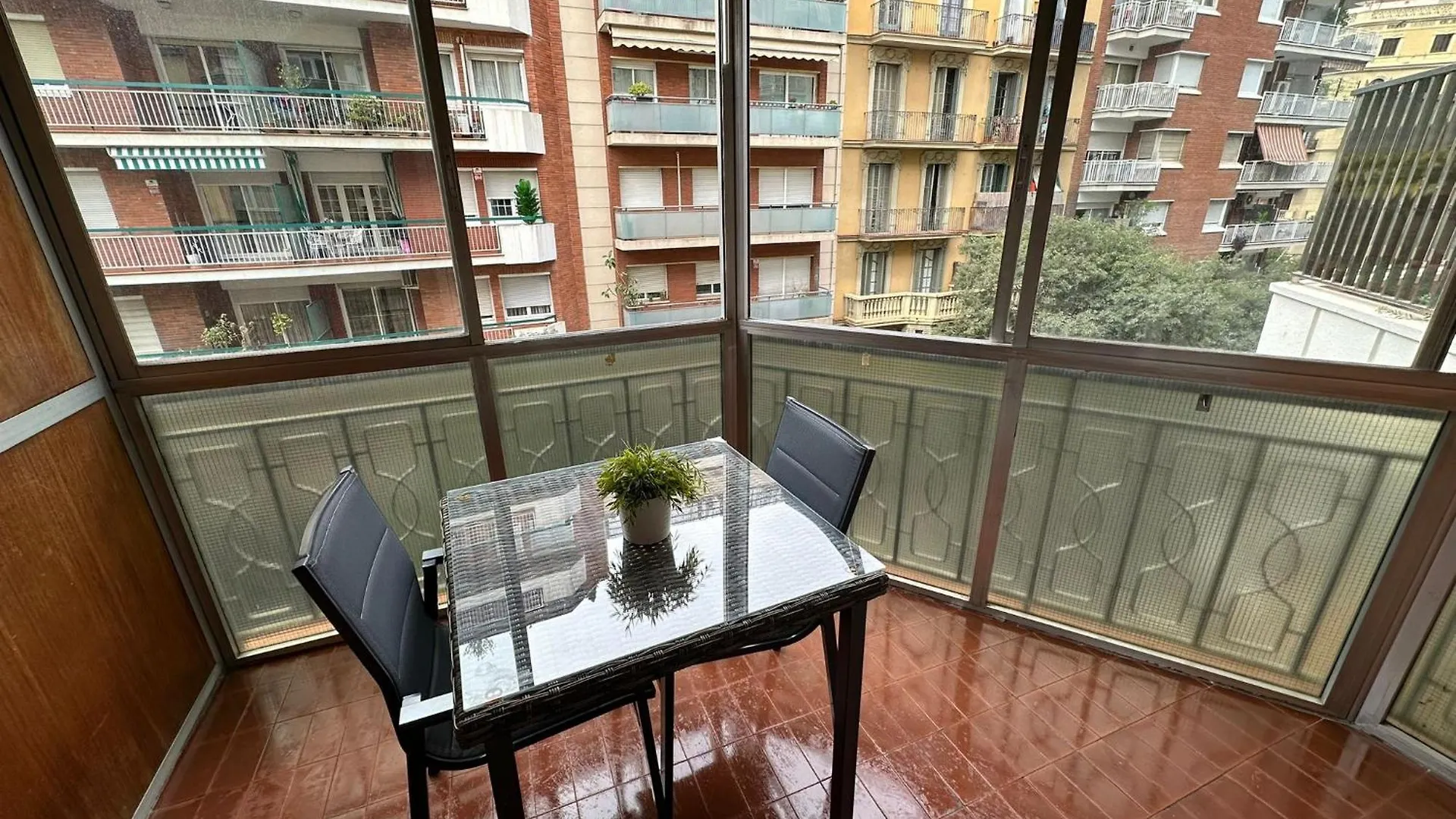 Nocleg ze śniadaniem Rooms Viladomat Barcelona Hiszpania